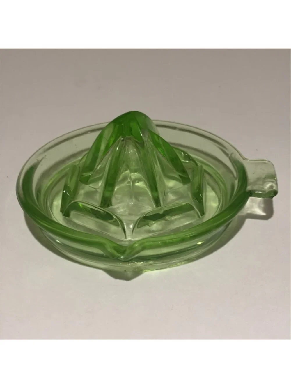 Vtg. Green Depression Glass Reamer Uranium Vaseline Citrus Squeezer Lemon Juicer